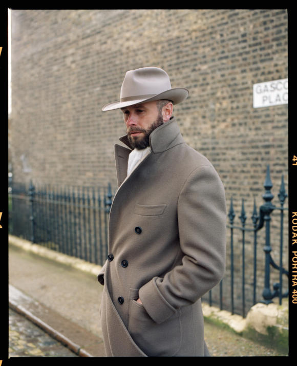 How To Style A Camel Coat For Winter - Stitch & Salt