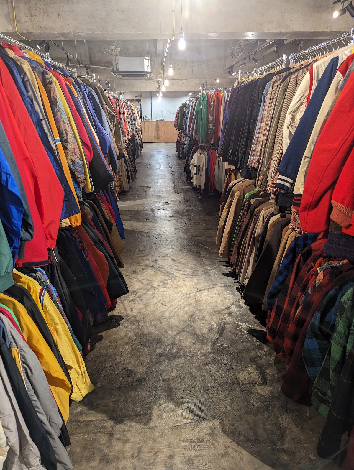 What is considered vintage clothing?