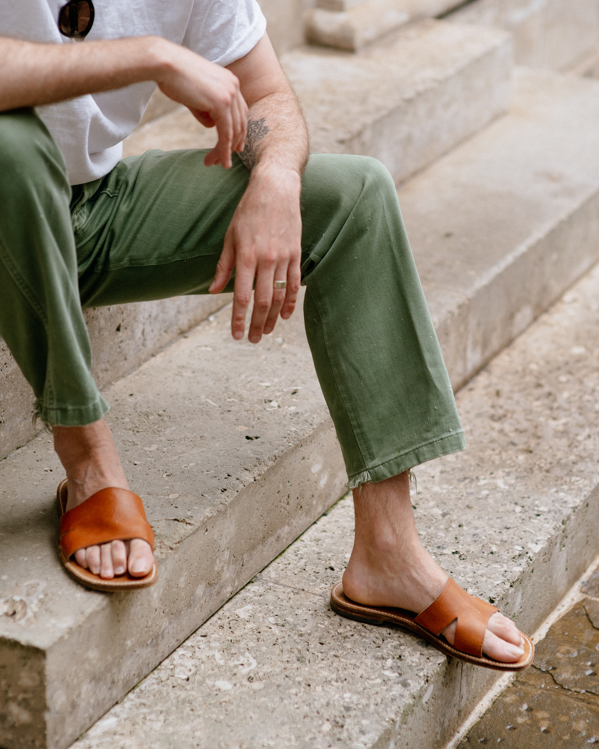 Mens Sandals Mens Mules Faux Leather Toe Post Flip Flops Summer Tan/Brown  Size